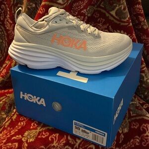 HOKA BONDI 8